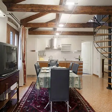 Locappart Santa Croce Apartment *