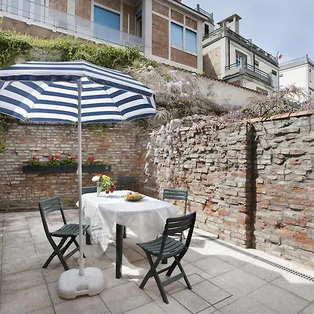 Locappart Santa Croce Apartment *